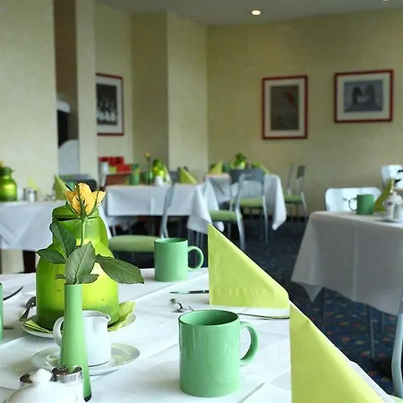 Lighthouse 3* Bensheim